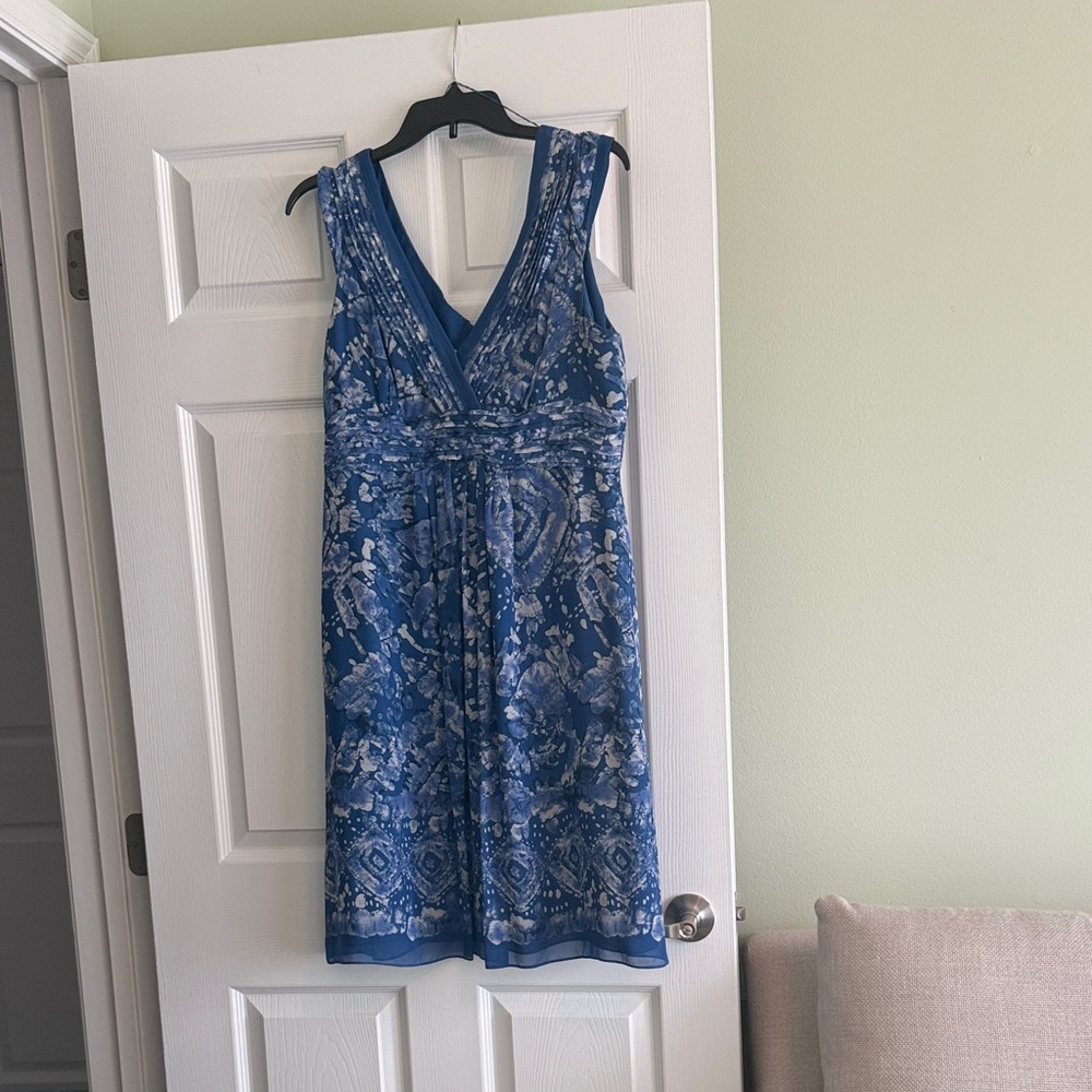 Adrianna Papell Blue Printed V-Neck Mini Dress